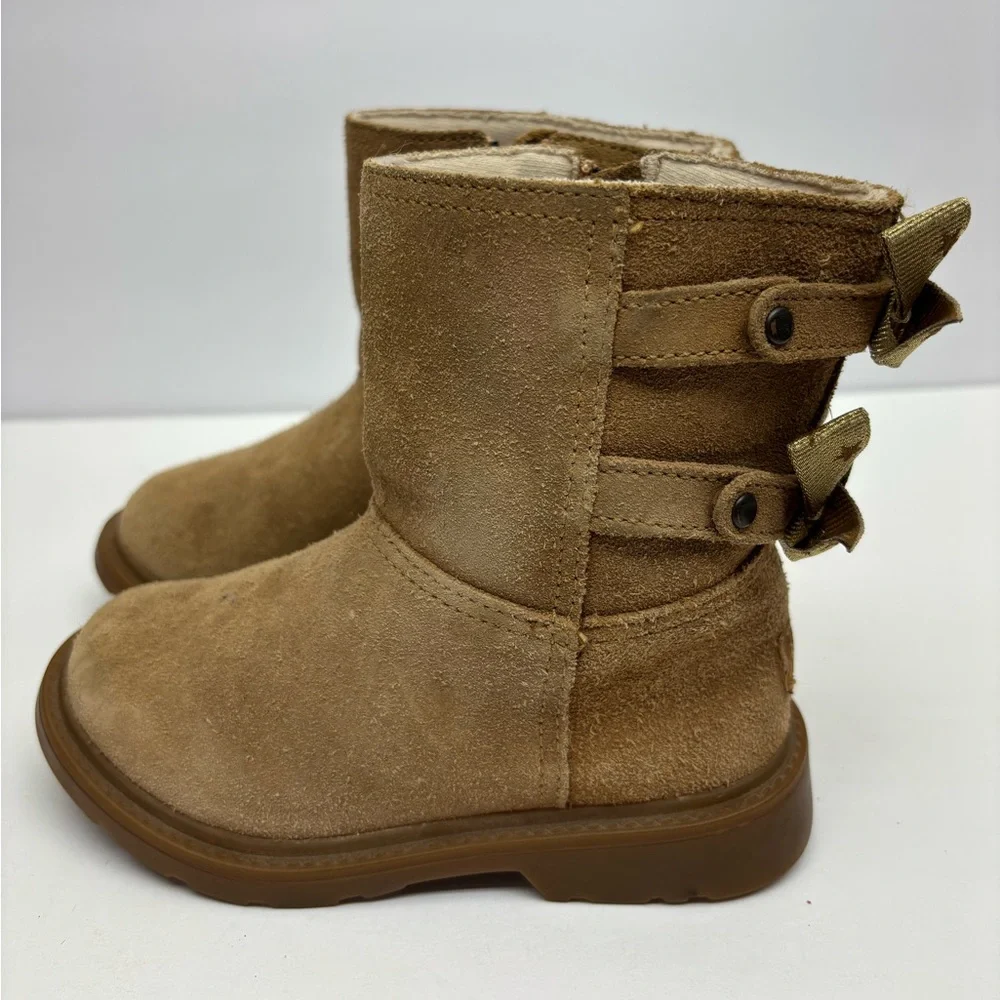Ugg Tan Suede Ankle Boots, SZ 10 toddler girl, box 35